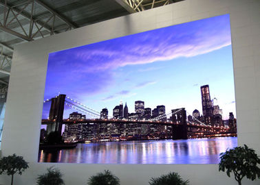 Enerji Tasarrufu P4 HD LED Video Duvar Kapalı Tam Renkli Meeeting Odası İçin LED Ekran Tedarikçi